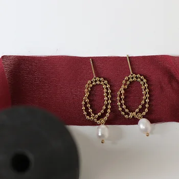 Натурална пресноводная перлата на мека перлена верижка обеци, обеци темперамент мода титановая стоманена обшивка задържане златен цвят