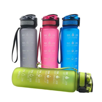AA Fitness Sport Water Bottle, с Марка време и Подвижна цедка Flip Top Open Фланец Здрав BPA Free Нетоксичен чайник