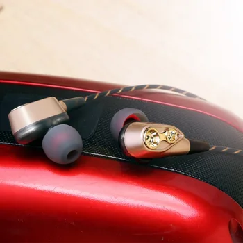 Кабел Стерео слушалки в ушите Super Bass Dual Drive Слушалки за Huawei Samsung слушалка за смартфон vv