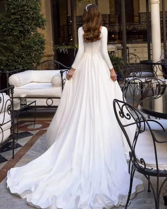 LORIE Princess Wedding Dresses 2021 Scoop Long Sleeves Buttons Ivory White Long Train Wedding Dress Сватбена Рокля